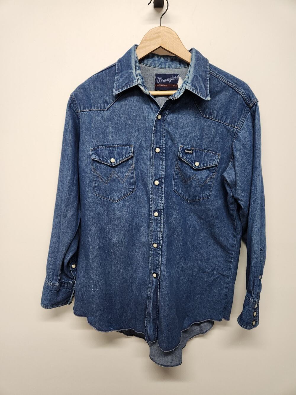 Vintage Wrangler 80s Men's Blue Denim Western Pearl Snap Button Shirt, Sz 17 33